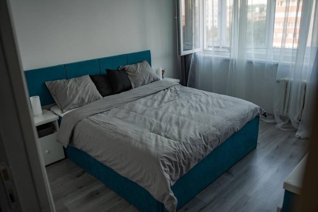 Modern 1 Bedroom In Center! Appartamento Bucarest